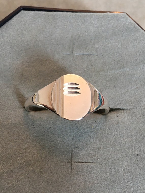 Solid  Sterling silver  Oval Signet Ring  Size U - image 1