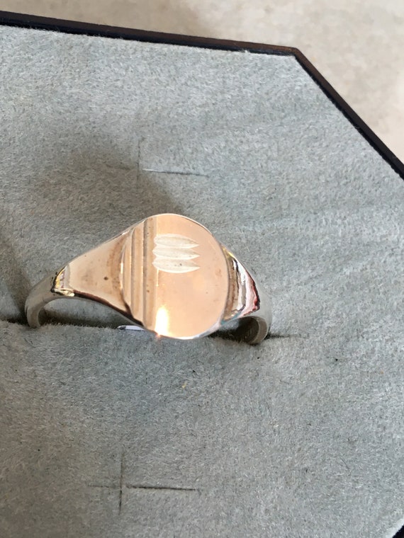 Solid  Sterling silver  Oval Signet Ring  Size U - image 3