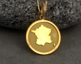 Anhänger mit Frankreichkarte aus 14-karätigem Gold – Symbol für Eleganz, Tradition und Reisen – Geschenkidee: Halskette im französischen Landhausstil