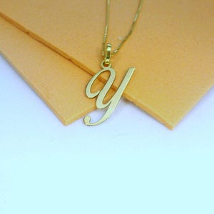 Collar con inicial de oro de 14 k, colgante minimalista con Y, joyería con letras de oro personalizadas, regalo único para ella y para uso diario
