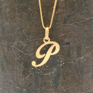 Collar con inicial de oro de 14 k, colgante minimalista con P, joyería con letra de oro personalizada, regalo único para ella y para uso diario