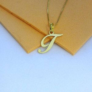 Collar con inicial de oro de 14 k, colgante minimalista con T, joyería con letras de oro personalizadas, regalo único para ella y para uso diario