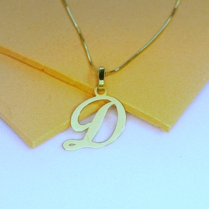 Collar con inicial de oro de 14 k, colgante minimalista con D, joyería con letras de oro personalizadas, regalo único para ella y para uso diario