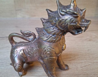 Chinthe lub Lew Birmy, strażnik pagód i świątyń w Birmie i Azji Południowo-Wschodniej