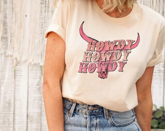 Howdy Bull Skull Graphic Tee: Western Rodeo Cowgirl Shirt