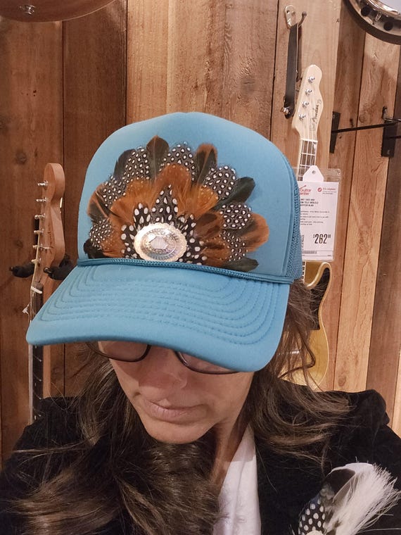 Feather Crown Trucker Hat: Handmade Western Rodeo Hat  display picture 1