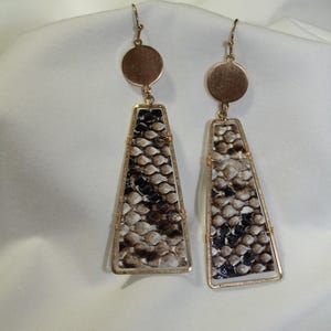 Boucles d'oreilles en peau de serpent