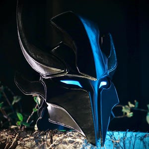 Shadow Igris The Bloodred Solo Leveling Wearable Cosplay & Display Helmet/Mask/Cowl