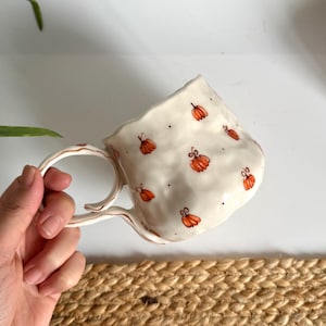 Cute Minimalist Pumpkin Halloween Mug - Handmade Ceramic Autumn, Fall Coffee, Latte, Cappuccino Cup Mug  - Handpainted Unique Ceramic Cup