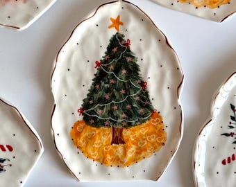 Christmas Spoon Rest, Holiday Ceramic Cute Spoon Rest, Handmade Ceramic Holiday Kitchen Decor, Cozy Holiday Kitchen Accessory