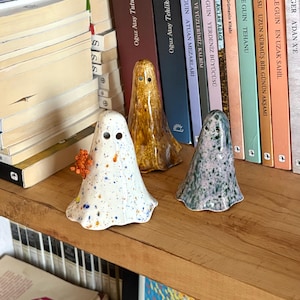Handmade Ceramic Ghost Set: Spooky Halloween Home Decor