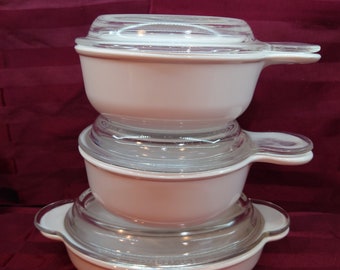 vintage Corning Ware P-150-B Bol Grab-It avec couvercle en Pyrex, P-14-B Cassette avec couvercle en Pyrex P-14-C Couvercle, Achetez-en un ou achetez-les tous.