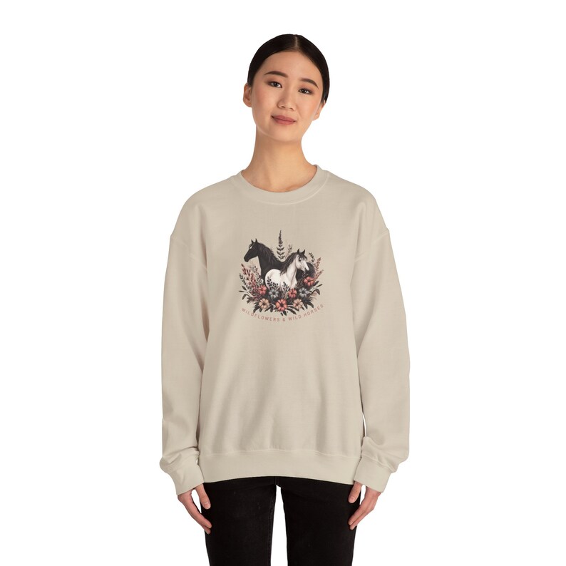 Lainey Wilson Wildflowers & Wild Horses Sweatshirt Country Sweatshirt
