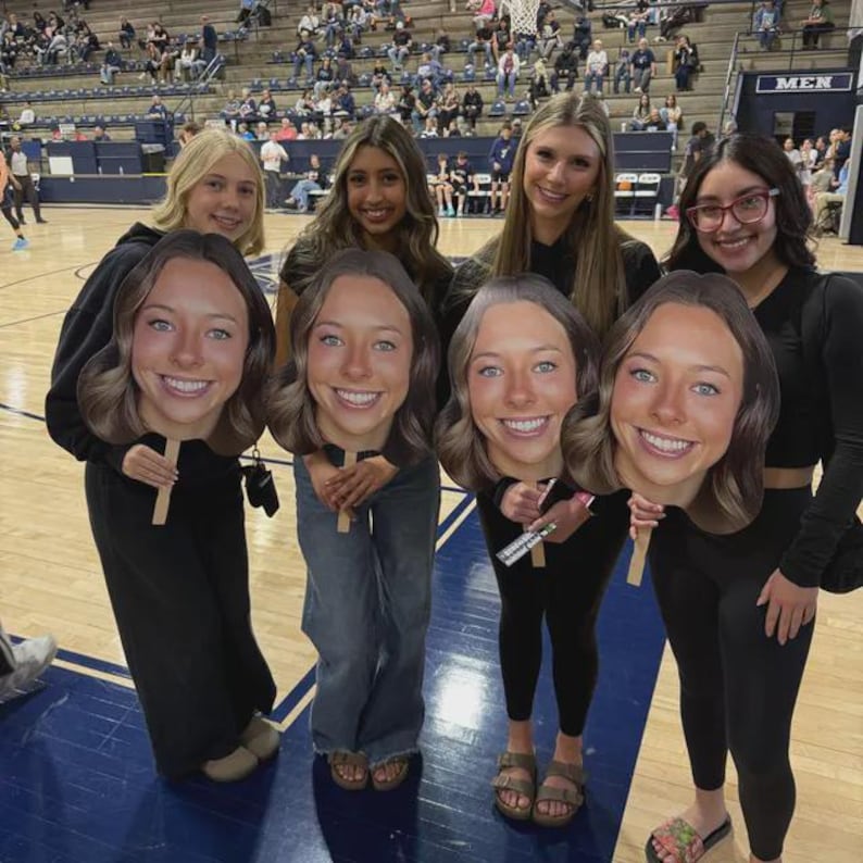Custom Big Head Face Cutouts – 18" Face on a Stick – Graduation & Senior Night Sign– Photo Booth Props – Grad Photo Fan - Marathon Sign immagine 3