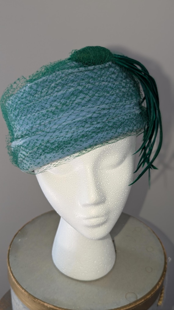 Vintage 1950s Velvet Pillbox Hat