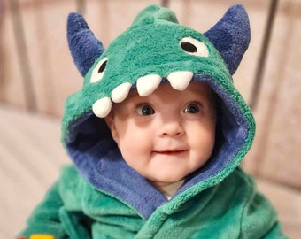 Personalisierter bestickter Babymantel, Dinosaurier-Morgenmantel, Bademantel, Geschenk für Neugeborene, Taufgeschenk, superweicher Bademantel. SCHNELLE LIEFERUNG