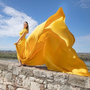 Long flowy yellow dress shop