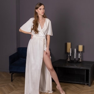 velvet long sleeve maxi dress in ivory Ivory Velvet Long Sleeve Midi Dress