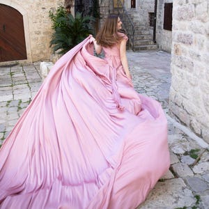 Long Flying Dress For Photoshoot Plus Size Flying Dress Engagement Dress For Photo Shoot Long Pink Train Dress Halter Long Flying Dress