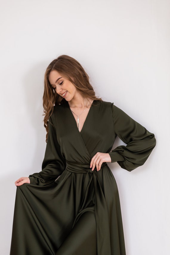 green emerald velvet dress Amazon.com: Formal Dresses for Women,Gowns Evening Party Cocktail Dress,Long  Split Elegant V Neck Wrap Ruffle Wedding Guest A-line Dresses Apple Green-S  : Clothing, Shoes & Jewelry