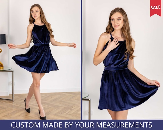 Blue velvet deals dress short