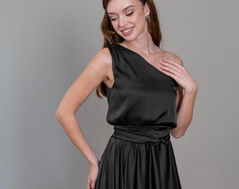 Abito lungo nero su misura, abiti formali per le donne, abito lungo da damigella d'onore in raso, abito lungo per gli invitati al matrimonio, abito da cocktail fluido ed elegante.