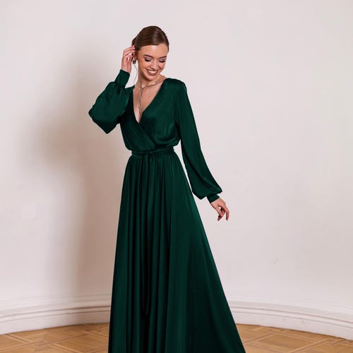 Simple Wedding Dress Birthday Women Dress Reception Dress Elegant Long Sleeve V Neck Satin Maxi Dress With Open Back Prewedding Gown