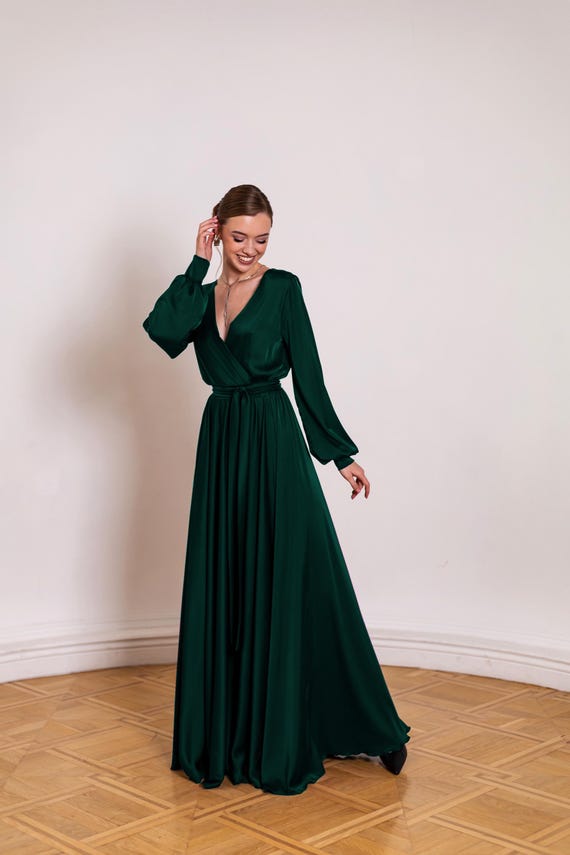 Emerald Green Dress V-Neck Long Sleeve Satin Dress Open Back Dress Flowy Maxi Dress Cocktail Dress for Wedding Guest Reception Dress