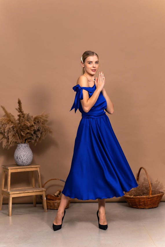 dark blue dress long A Line Sleeves V Neck Prom Dresses With Appliques PFP05 – Promfast size:S/UK10 everyday abaya This navy blue satin An elegant and gorgeous