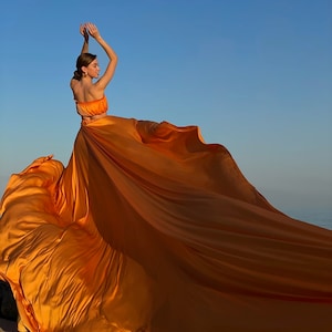 Flying set with top and skirt Long train skirt Dress flying in the wind Santorini Photoshoot set Crop top and long flying skirt