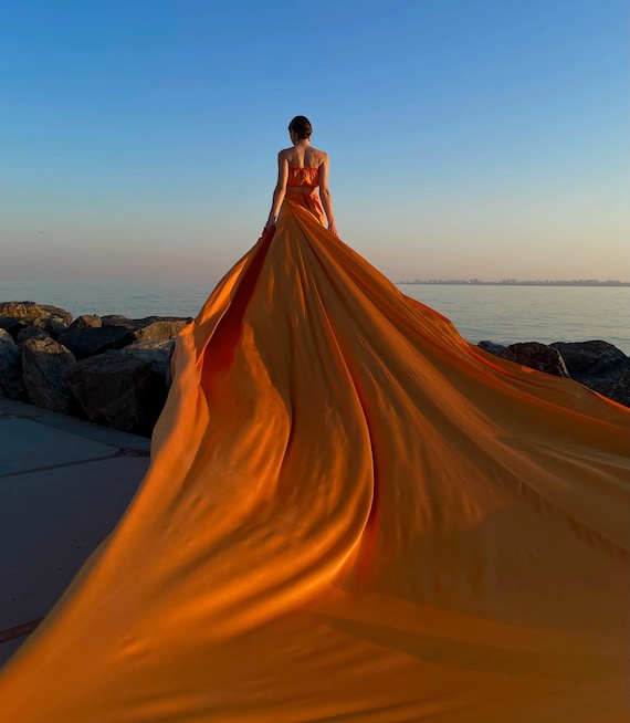 Flying dress for photoshoot One shoulder Flying dress Maxi flowy dress Free Flying dress Flying dress santorini Flying train dress