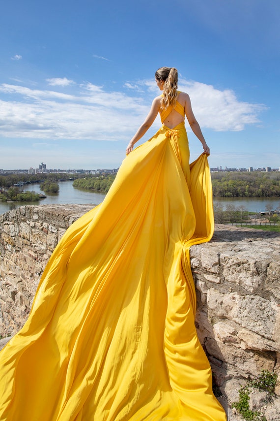 yellow flowy dress