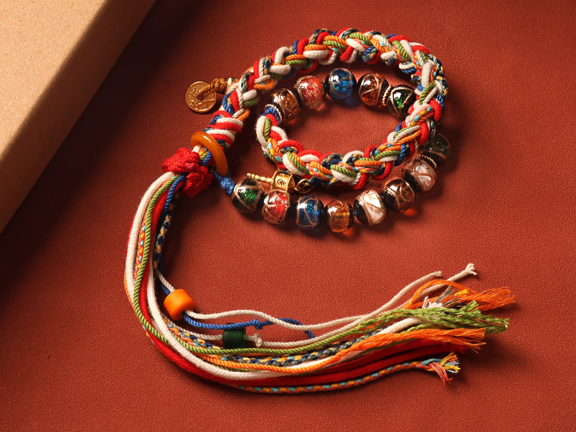 翡翠 チベット仏教 手作り 赤と緑のビーズブレスレット Red string