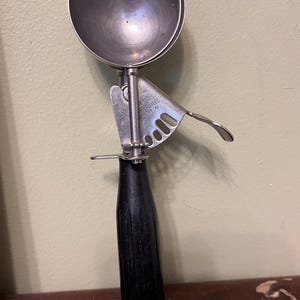 Sysco Ware 2" Ice Cream Scoop 18-8 Stainless Steel Kitchen Utensil Japan