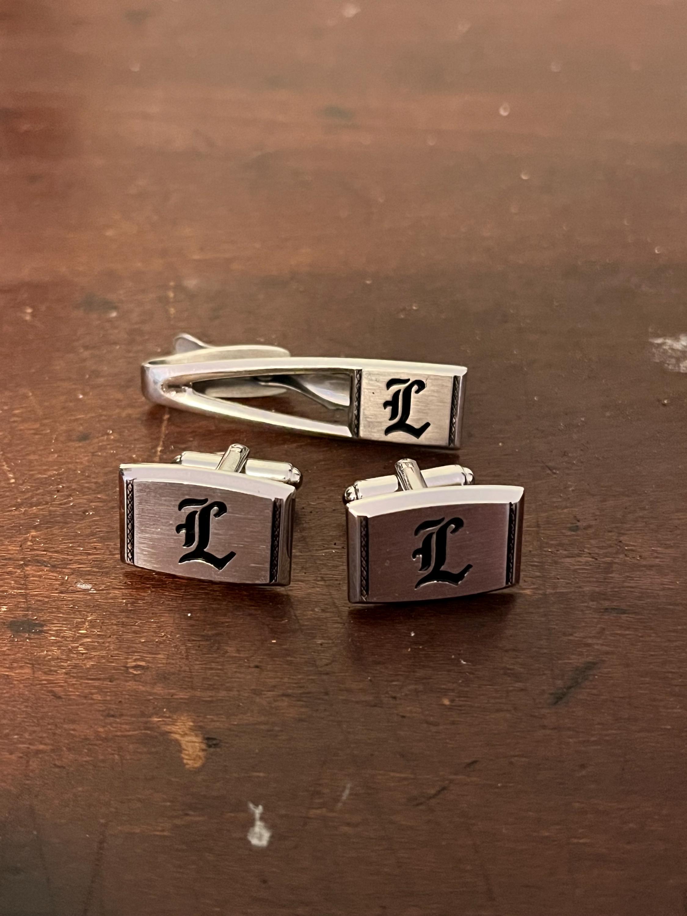 Bouton de manchette hickok vintage et fermoir dé cravate initiale