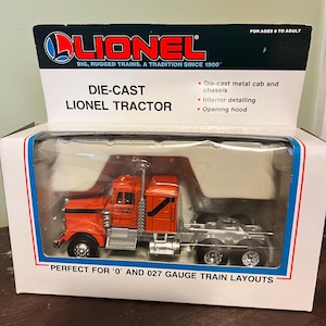 Lionel 6-12794 Die cast Tractor- in box