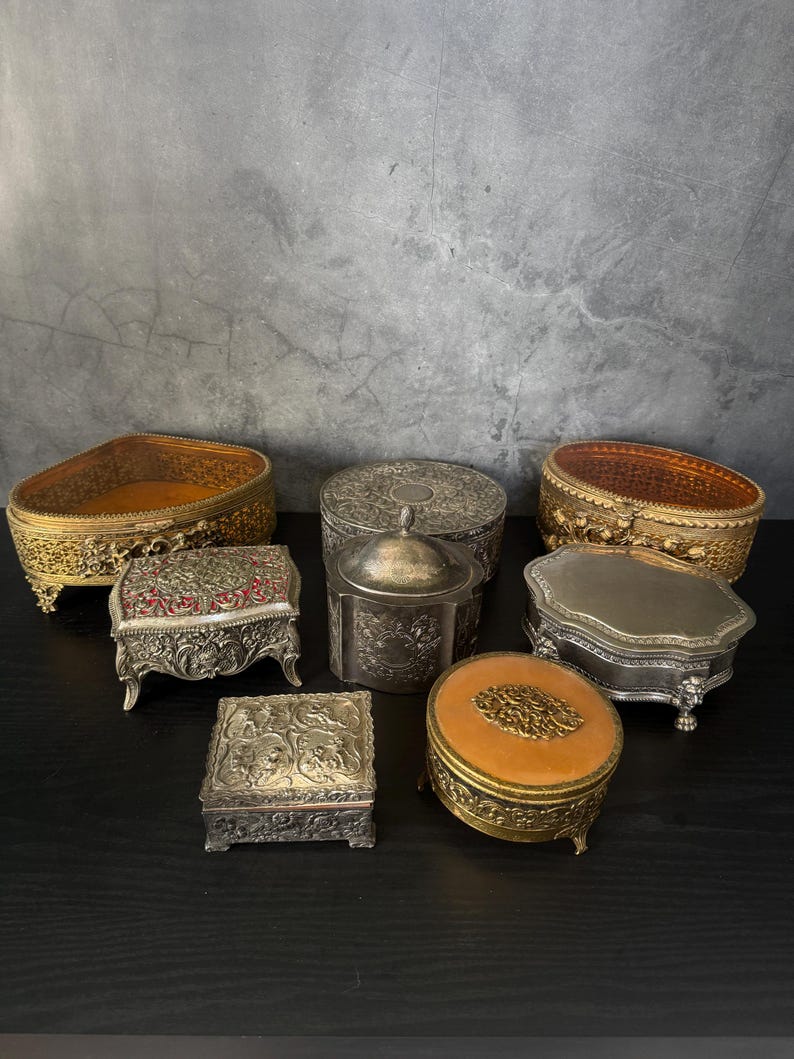 UNIQUE Antique Jewelry Boxes With Velvet Lining for Delicate Jewelry ...