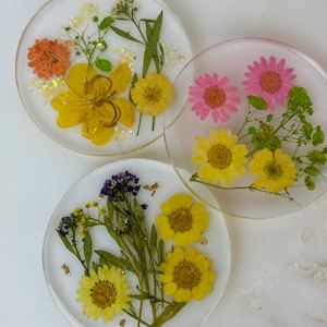 Pressed Flower Resin Coaster: Handmade with Real Dried Flowers
