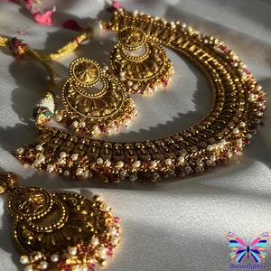 Elegant Necklace Earrings and Tikka Indian Jewelry Traditional Jewelry Indian gift Ideas Pakistani Jewelry wedding Jewelry