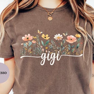 Comfort Colors® Gigi Floral T-shirt Grandma Gift For Mothers Day Birthday gift New Baby Announcement Shirt