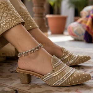 Embroidered Jutti Velvet Bridal Mules Indian Wedding Shoes Punjabi Jutti Pakistani shoes Bridal Flats Khussa Shoes