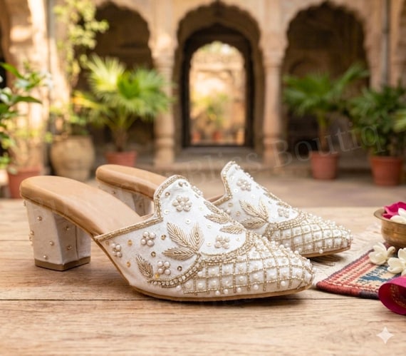 White Ivory pearl Jutti Embroidered Jutti Bridal Mules Indian Wedding Shoes Punjabi Jutti Pakistani shoes Bridal Flats Khussa Shoes Women