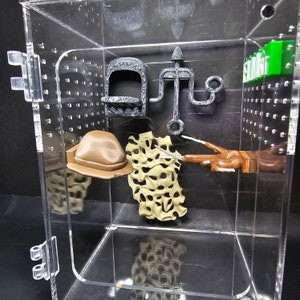 3D Printed and Handpainted Elm St Nightmare Jumping Spider Enclosure Decor Set