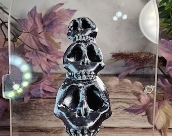 3D printed Magnetic Pile of Skulls Jumping Spider Hide