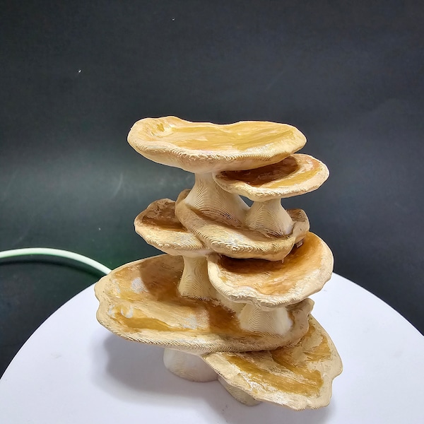 3D printed Oyster Fungus Multi-Level Jumping Spider Hide/Platform/Base