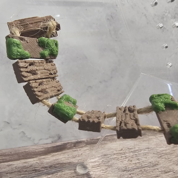 3D printed Magnetic Mossy Wooden Plank Bridge Jumping Spider Enclosure, Hide