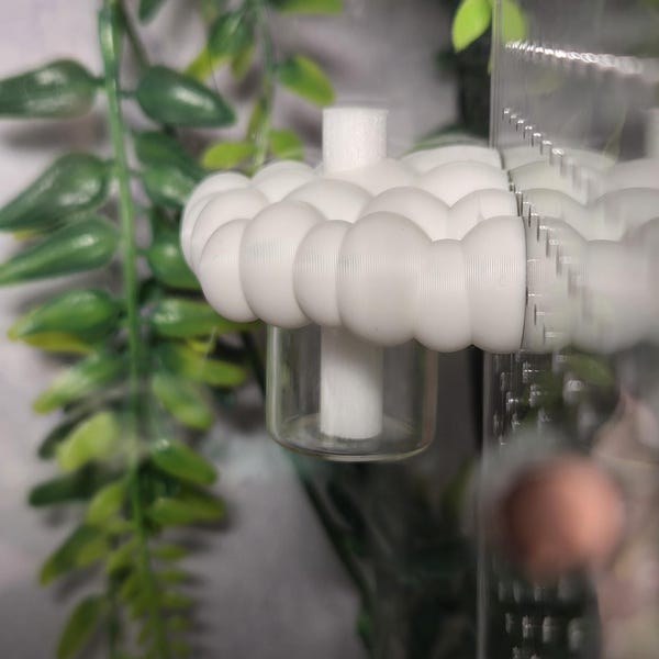 3D printed Cloud Hydration Station Jumping Spider Hide