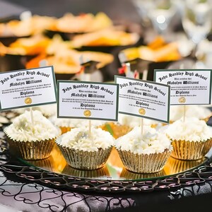 卒業証書カップケーキトッパー - 2024年度卒業式の装飾、卒業パーティーのケーキデコレーション、学生や卒業生へのギフトに最適