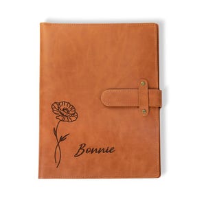 Funda de cuero personalizada para cuaderno de bocetos con diseño de flor de nacimiento: estuche para cuaderno de viaje, organizador de lápices portátil, ¡el regalo perfecto para artistas! #ArtGift
