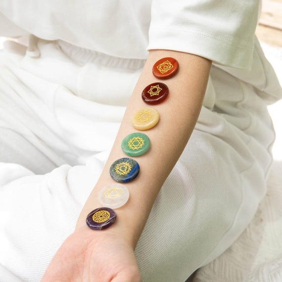 Chakra Crystal Healing Set – 7 Chakra Stones in Gift Box Meditation, Reiki, Yoga Gift Spiritual Gift for Her, Him, Family, Friends, Mom, Dad
